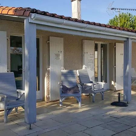 Nice Home In Meschers-Sur-Gironde Holiday home Meschers-sur-Gironde