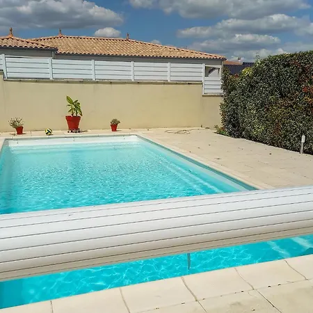 Nice Home In Meschers-Sur-Gironde Meschers-sur-Gironde