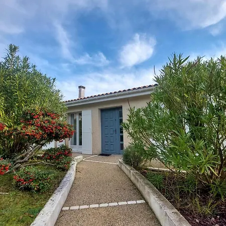 Nice Home In Meschers-Sur-Gironde Meschers-sur-Gironde