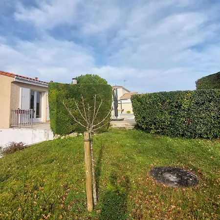 Nice Home In Meschers-Sur-Gironde