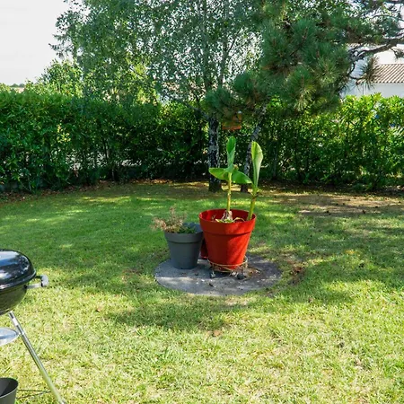 Nice Home In Meschers-Sur-Gironde